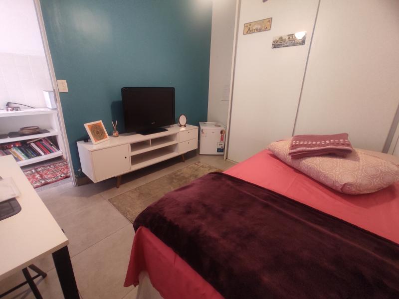 Imagem 3 da galeria do anúncio: QUARTO C/ BANHEIRO PRIVATIVO VILA CRUZ  (CHÁC.STO.ANTONIO)