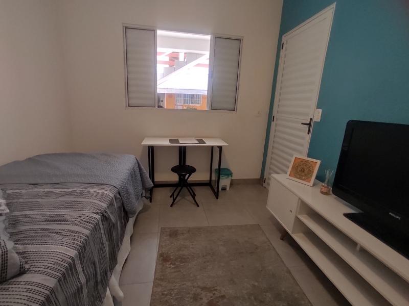 Imagem 2 da galeria do anúncio: QUARTO C/ BANHEIRO PRIVATIVO VILA CRUZ  (CHÁC.STO.ANTONIO)