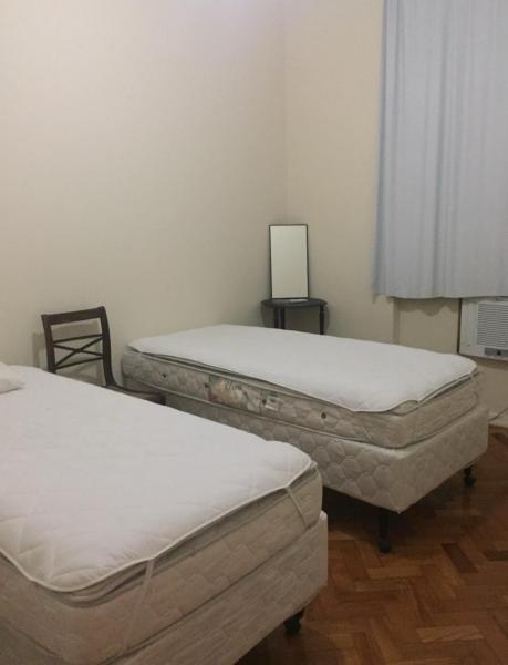 Imagem 4 da galeria do anúncio: Alugo Copacabana quarto individual para mulheres