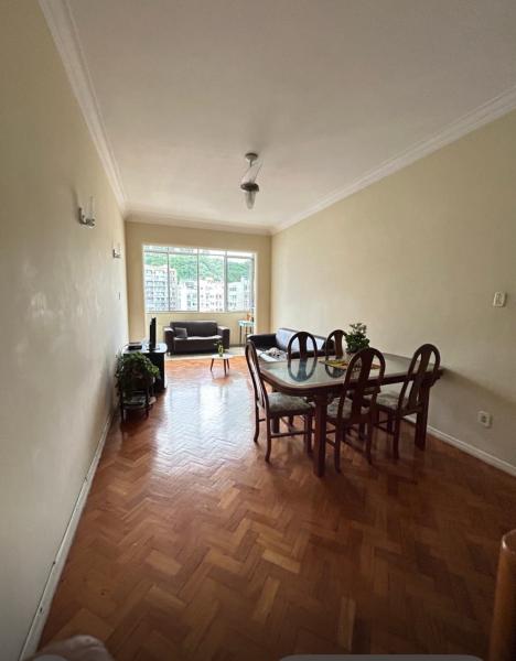 Imagem 1 da galeria do anúncio: Alugo Copacabana quarto individual para mulheres