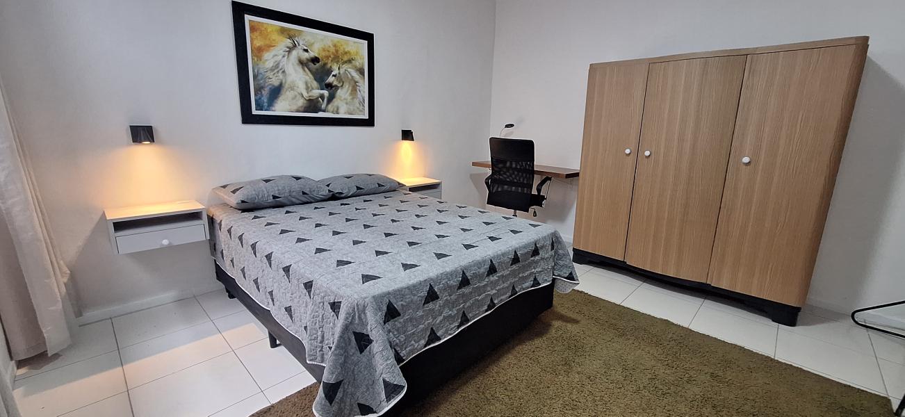 Imagem 4 da galeria do anúncio: QUARTO GRANDE - PINHEIROS - METRO FARIA LIMA