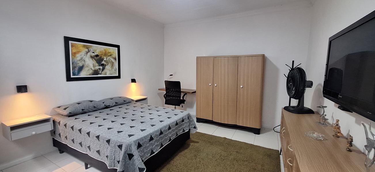 Imagem 3 da galeria do anúncio: QUARTO GRANDE - PINHEIROS - METRO FARIA LIMA