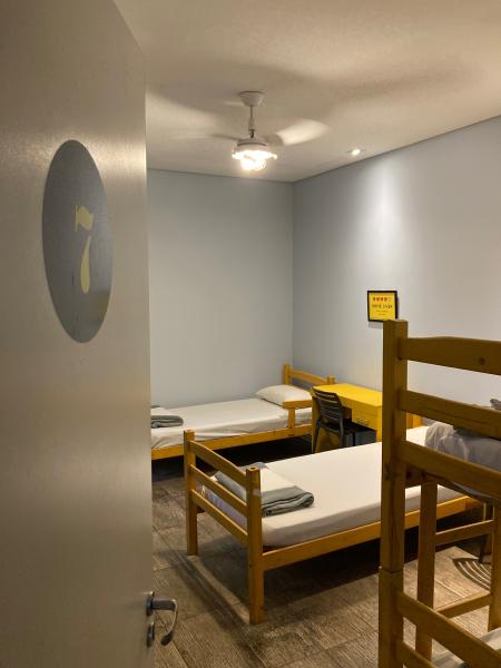 Imagem 3 da galeria do anúncio: Vaga em quarto QUADRUPLO MASCULINO