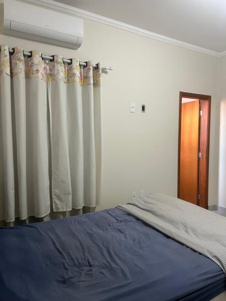 Imagem 3 da galeria do anúncio: Quarto para pessoa alto astral e comunicativa