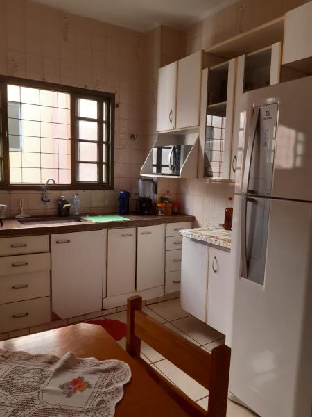 Imagem 2 da galeria do anúncio: Alugo quarto suíte no bairro Higienópolis para mulheres
