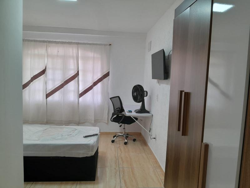 Imagem 4 da galeria do anúncio: Quartos/Suites mobiliadas e decoradas individuais