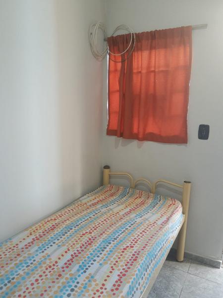 Imagem 1 da galeria do anúncio: Alugo qto individual