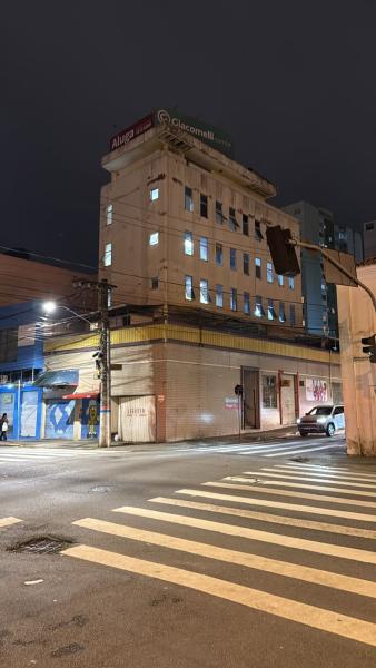 Imagem 1 da galeria do anúncio: Quarto Individual Centro Ticen e mercado publico