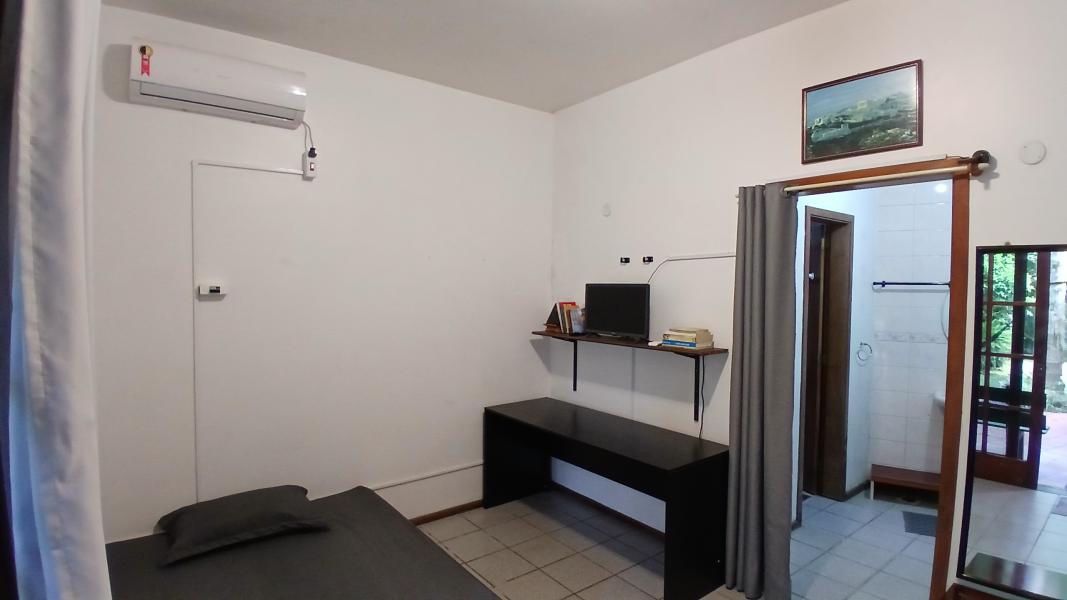 Imagem 15 da galeria do anúncio: quarto com banheiro privativo em São Leopoldo