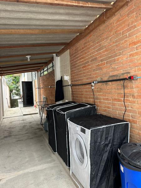 Imagem 13 da galeria do anúncio: Quanto Completo colchao EMMA, Televisão e cama BAÚ