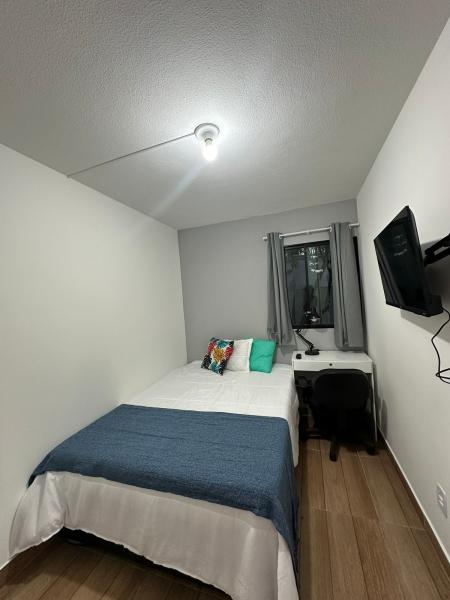 Imagem 1 da galeria do anúncio: Quanto Completo colchao EMMA, Televisão e cama BAÚ