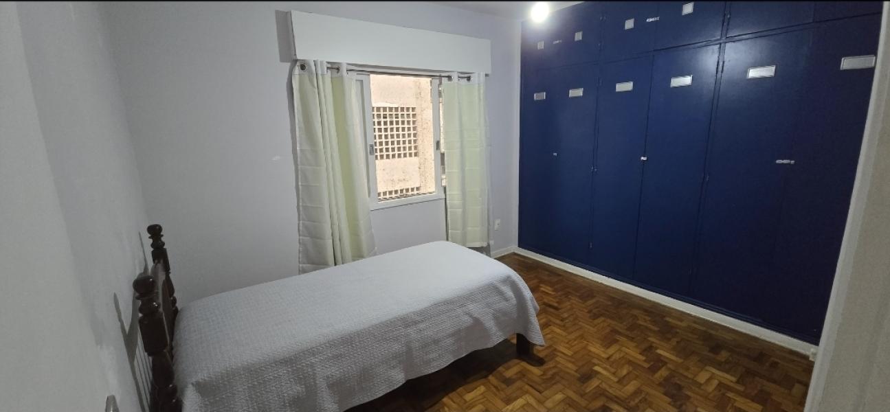 Imagem 4 da galeria do anúncio: APARTAMENTO 4 QUARTOS INDIV. PARA MOÇAS. CANAL 5 (PRAIA)