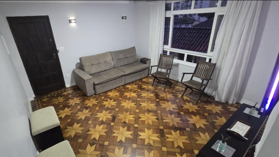 Imagem 9 da galeria do anúncio: APARTAMENTO 4 QUARTOS INDIV. PARA MOÇAS. CANAL 5 (PRAIA)