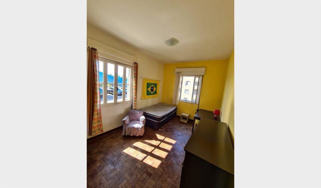 Imagem 7 da galeria do anúncio: Suíte muito ensolarada 🌞e espaçosa🥰