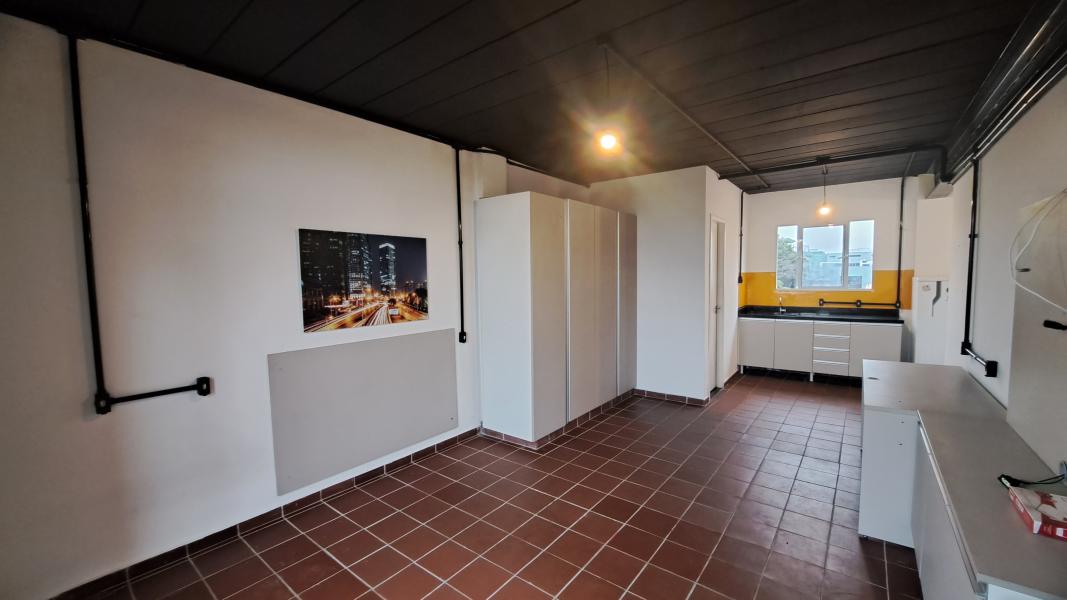 Imagem 4 da galeria do anúncio: Studio Semi Mobiliado - Metrô Largo 13