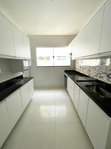 Imagem 4 da galeria do anúncio: QUARTO AMPLO DISPONÍVEL PARA ALUGUEL.