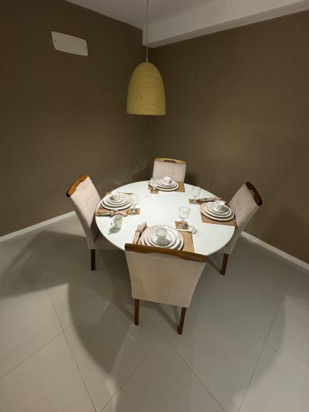 Imagem 3 da galeria do anúncio: Alugo quarto em apartamento mobiliado e banheiro privativo