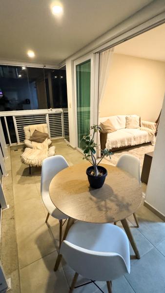 Imagem 1 da galeria do anúncio: Alugo quarto em apartamento mobiliado e banheiro privativo