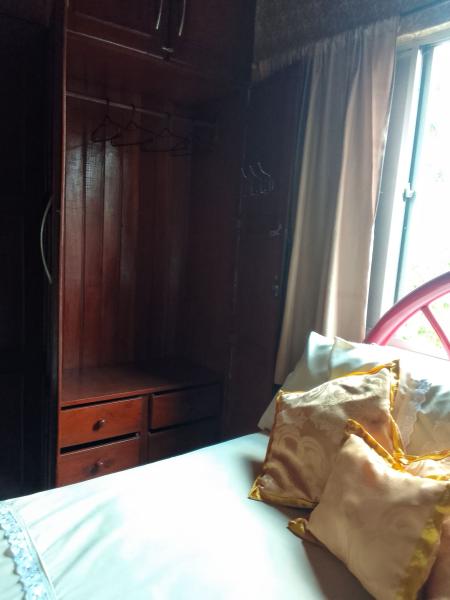 Imagem 4 da galeria do anúncio: Uma Vaga de Quarto Mobiliado com cama de Casal