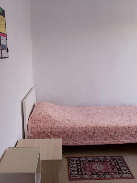 Imagem 4 da galeria do anúncio: QUARTO NO ÁGUA VERDE - CURITIBA/PR