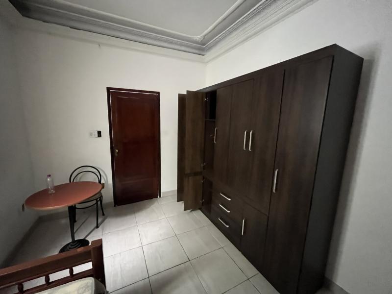 Imagem 4 da galeria do anúncio: Quarto na rua da UERJ em SG