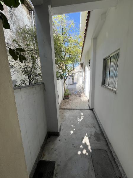 Imagem 1 da galeria do anúncio: Quarto na rua da UERJ em SG