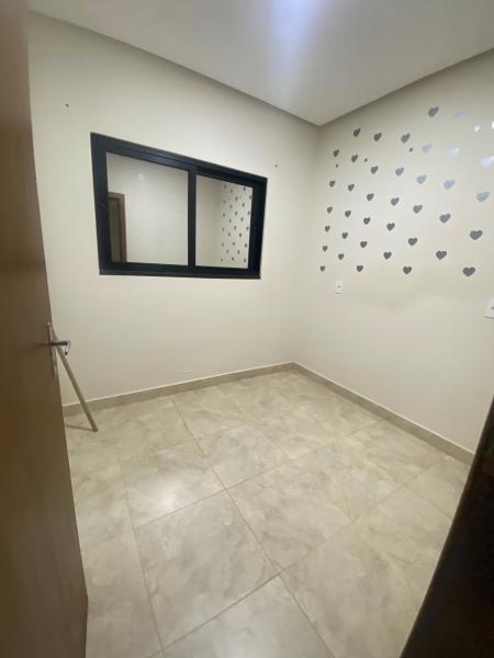 Imagem 7 da galeria do anúncio: Alugo quarto para mulher em ambiente tranquilo e familiar