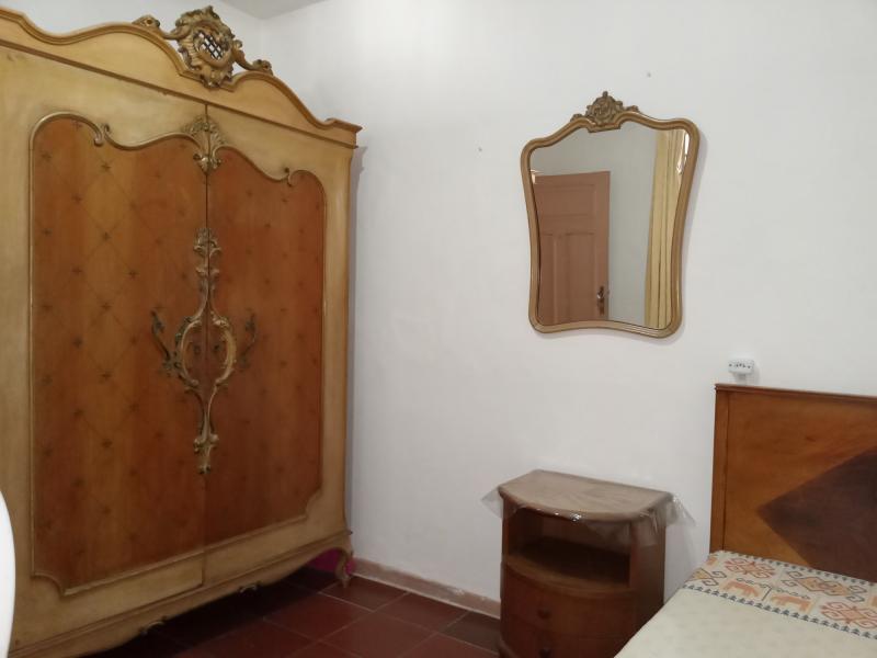 Imagem 1 da galeria do anúncio: Quarto - Rua Catete - Alto Barroca - Entrada independente