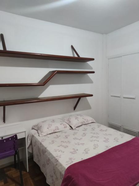 Imagem 2 da galeria do anúncio: QUARTO FEMININO COM ÁREA PRIVATIVA -PRAÇA DA LIBERDADE