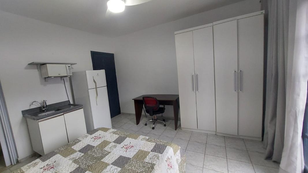 Imagem 7 da galeria do anúncio: Suíte individual com sacada na Chácara Santo Antônio