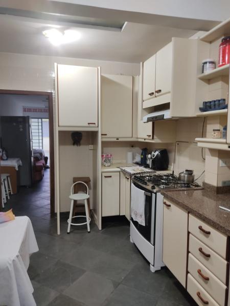 Imagem 2 da galeria do anúncio: quarto para estudantes e ou  profissionais com referência.