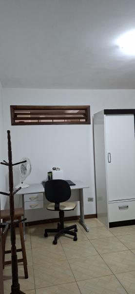 Imagem 6 da galeria do anúncio: quarto para estudantes e ou  profissionais com referência.