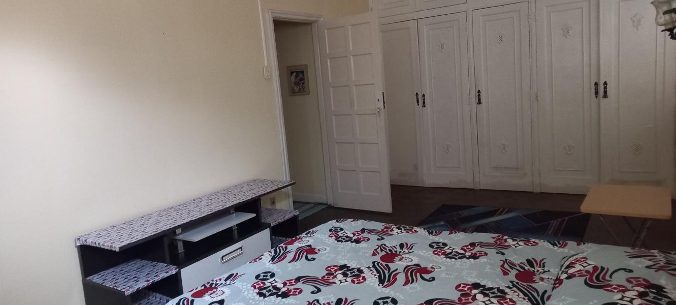 Imagem 3 da galeria do anúncio: Alugo quarto 30 m individual em casa na Tijuca proximo metro