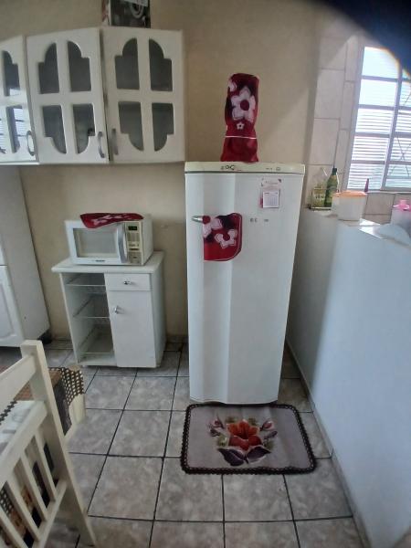 Imagem 6 da galeria do anúncio: república para moças, com garagem