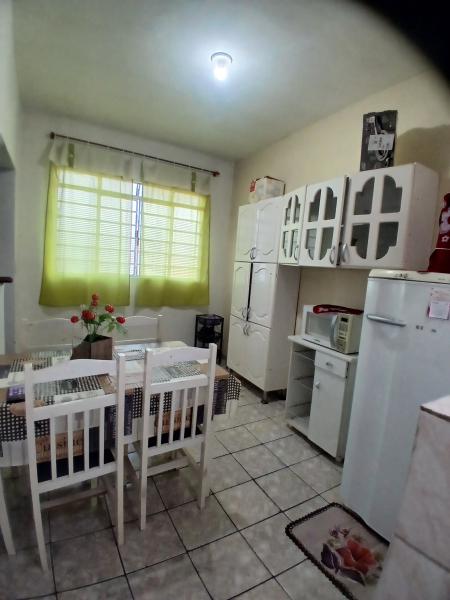 Imagem 4 da galeria do anúncio: república para moças, com garagem