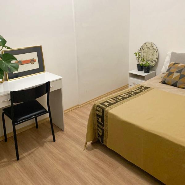 Imagem 2 da galeria do anúncio: QUARTO EM CASA COM PISCINA PRÓXIMO DA UFRGS CENTRO