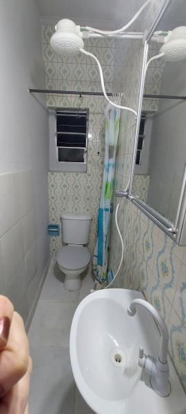 Imagem 3 da galeria do anúncio: Quarto Mobiliado,banheiro privativo Metro