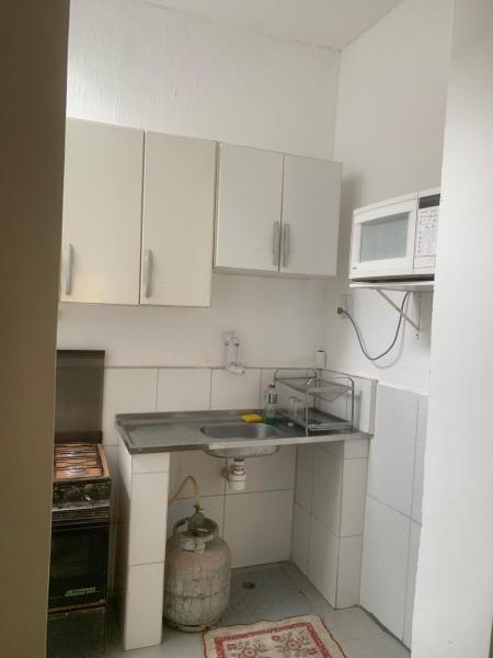 Imagem 5 da galeria do anúncio: Quarto com banheiro privativo