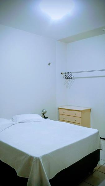 Imagem 2 da galeria do anúncio: Suite  com banheiro privativo