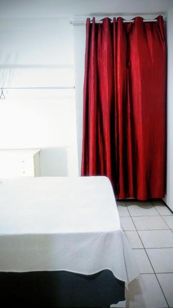 Imagem 7 da galeria do anúncio: Suite  com banheiro privativo