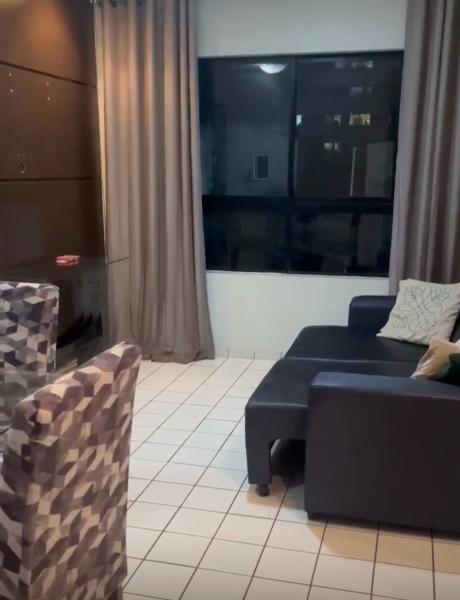 Imagem 2 da galeria do anúncio: QUARTO PARA ALUGAR EM AP NA PONTA VERDE