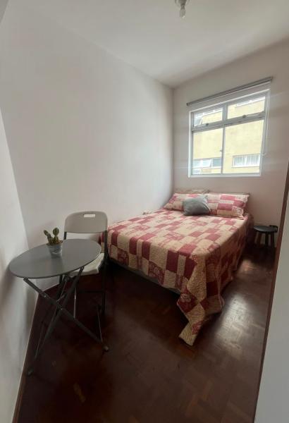 Imagem 8 da galeria do anúncio: Quarto amplo-banheiro privado-Apto arejado