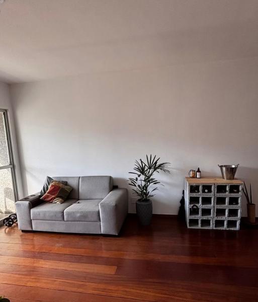 Imagem 5 da galeria do anúncio: Quarto amplo-banheiro privado-Apto arejado