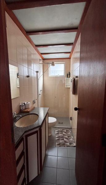 Imagem 9 da galeria do anúncio: Quarto amplo-banheiro privado-Apto arejado