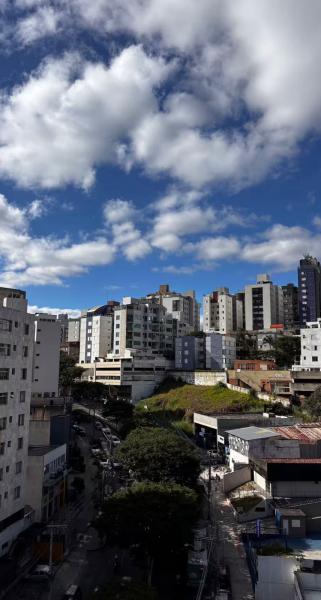 Imagem 7 da galeria do anúncio: Quarto amplo-banheiro privado-Apto arejado