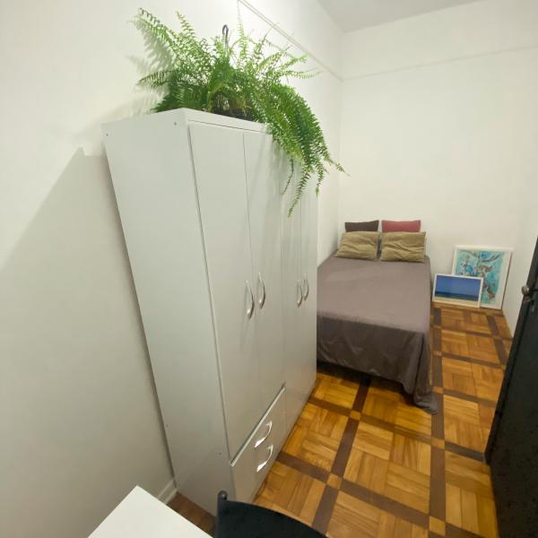 Imagem 1 da galeria do anúncio: QUARTO NA FRENTE DA UFRGS