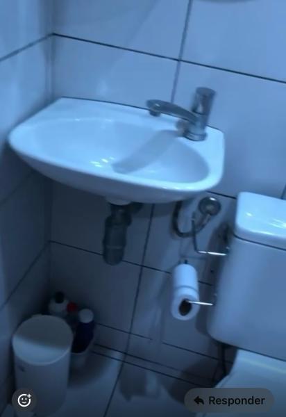 Imagem 3 da galeria do anúncio: suite hiper compacta mobiliada para moças