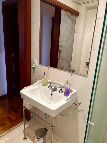 Imagem 7 da galeria do anúncio: Quarto com vista para Cristo e Praia de Botafogo