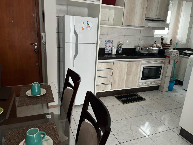 Imagem 2 da galeria do anúncio: Quarto Mobiliado