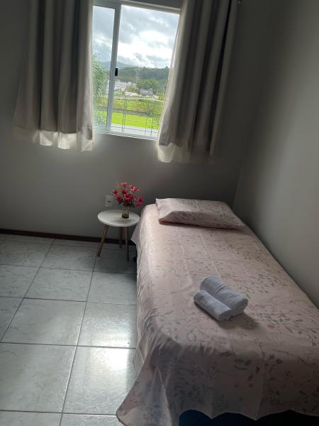 Imagem 3 da galeria do anúncio: Quarto Mobiliado